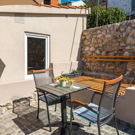 Apartment Ruzica *